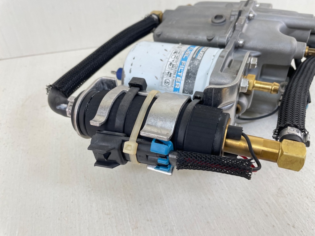 2000 Mercury 200 225 HP Optimax 2 Stroke VST Vapor Seperator Tank Assembly 855432A2