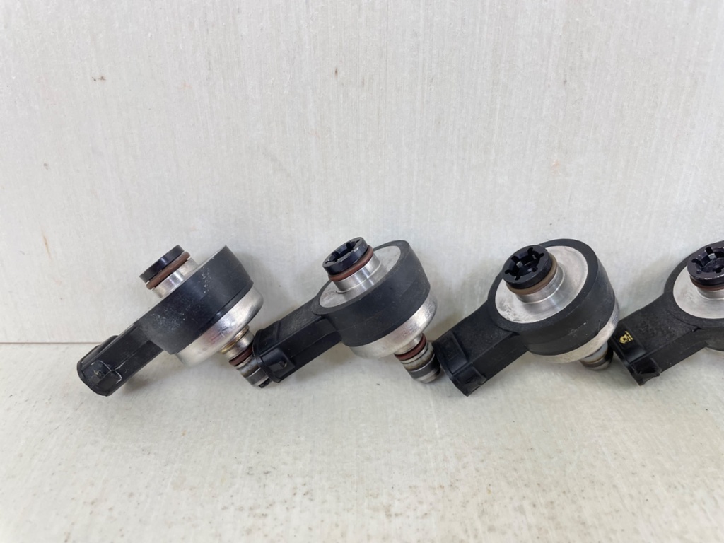 2002 Mercury 225HP Optimax 2 Stroke Air Injector Set 850065A11