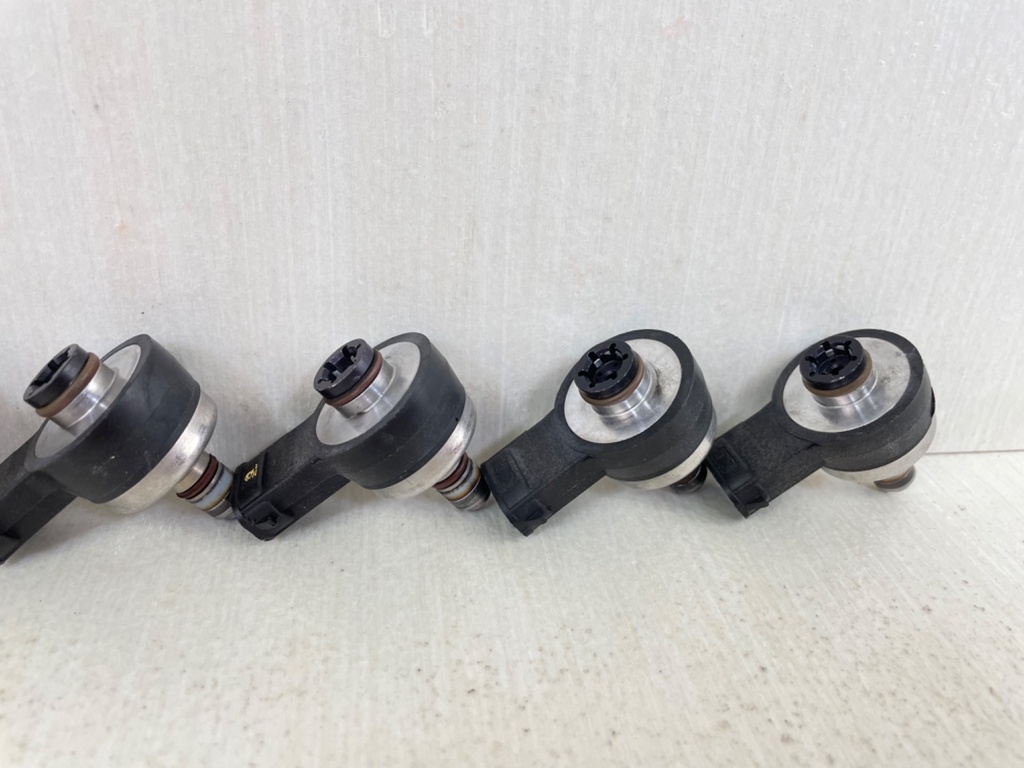 2002 Mercury 225HP Optimax 2 Stroke Air Injector Set 850065A11