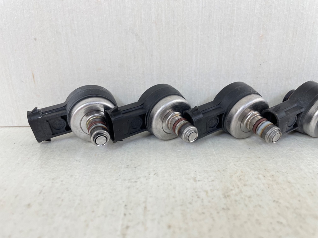 2002 Mercury 225HP Optimax 2 Stroke Air Injector Set 850065A11