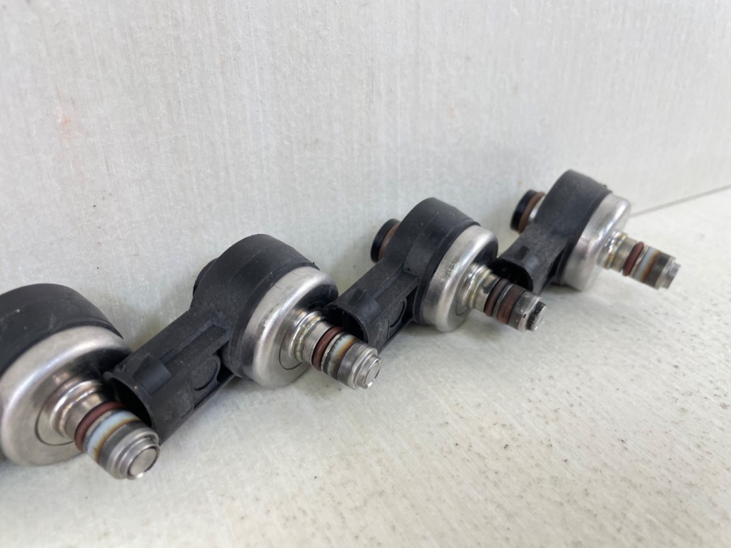 2002 Mercury 225HP Optimax 2 Stroke Air Injector Set 850065A11