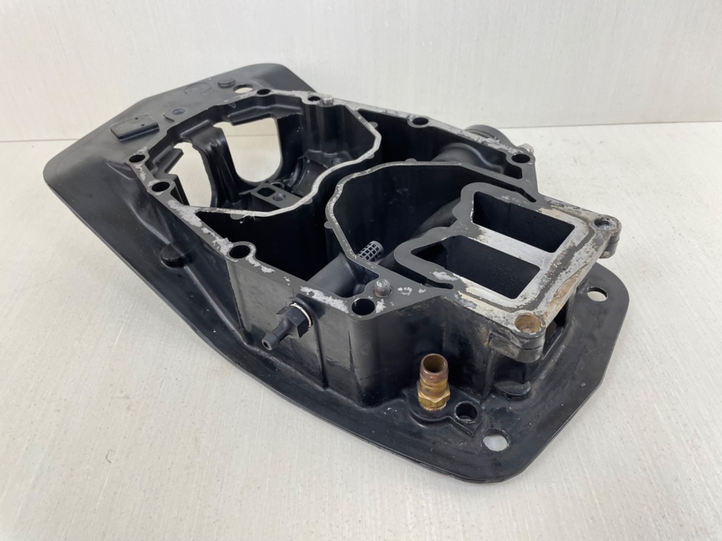 Mercury 200 225 250 HP 2 Stroke 3.0L Outboard Exhaust Plate 832935A15