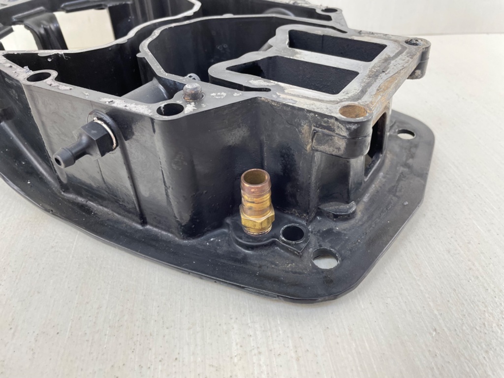 Mercury 200 225 250 HP 2 Stroke 3.0L Outboard Exhaust Plate 832935A15