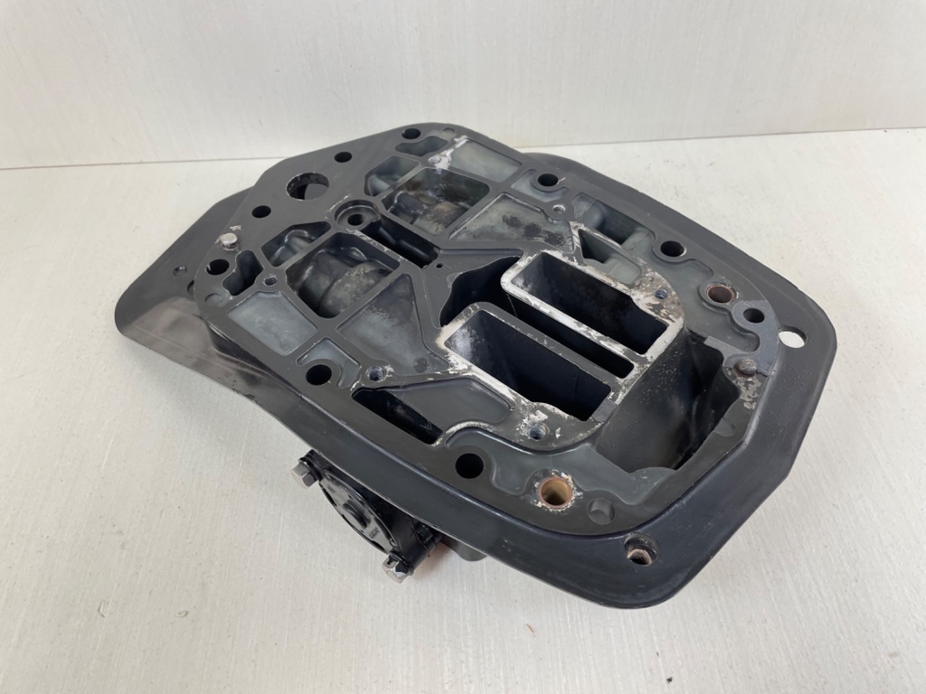 Mercury 200 225 250 HP 2 Stroke 3.0L Outboard Exhaust Plate 832935A15