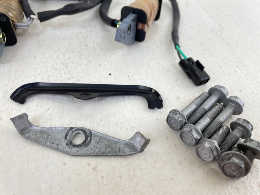 Honda BF 40 50 HP 4 Stroke Outboard Power Charge Coil Assembly 31630-ZV5-912