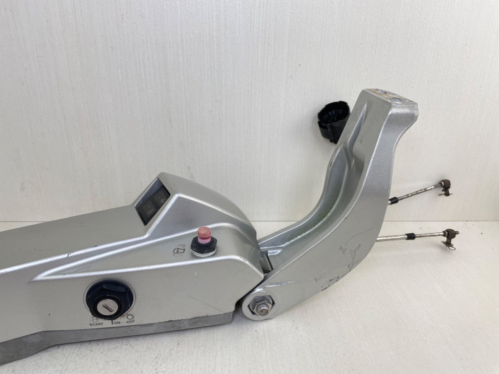 2004 Honda BF 40 50 HP 4 Stroke Outboard Handle Bar Tiller Handle 