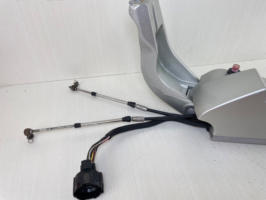 2004 Honda BF 40 50 HP 4 Stroke Outboard Handle Bar Tiller Handle 