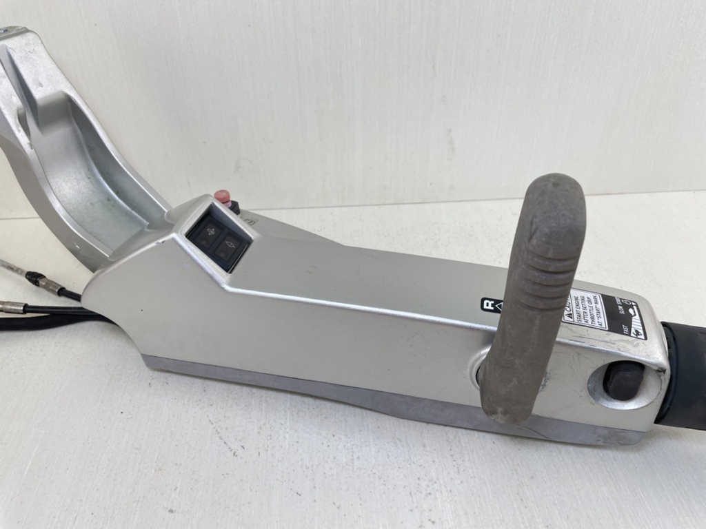 2004 Honda BF 40 50 HP 4 Stroke Outboard Handle Bar Tiller Handle 