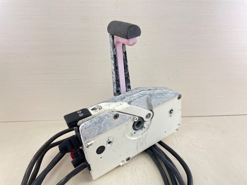 Johnson OMC Command Center Side Mount Control Box With 17' Harness