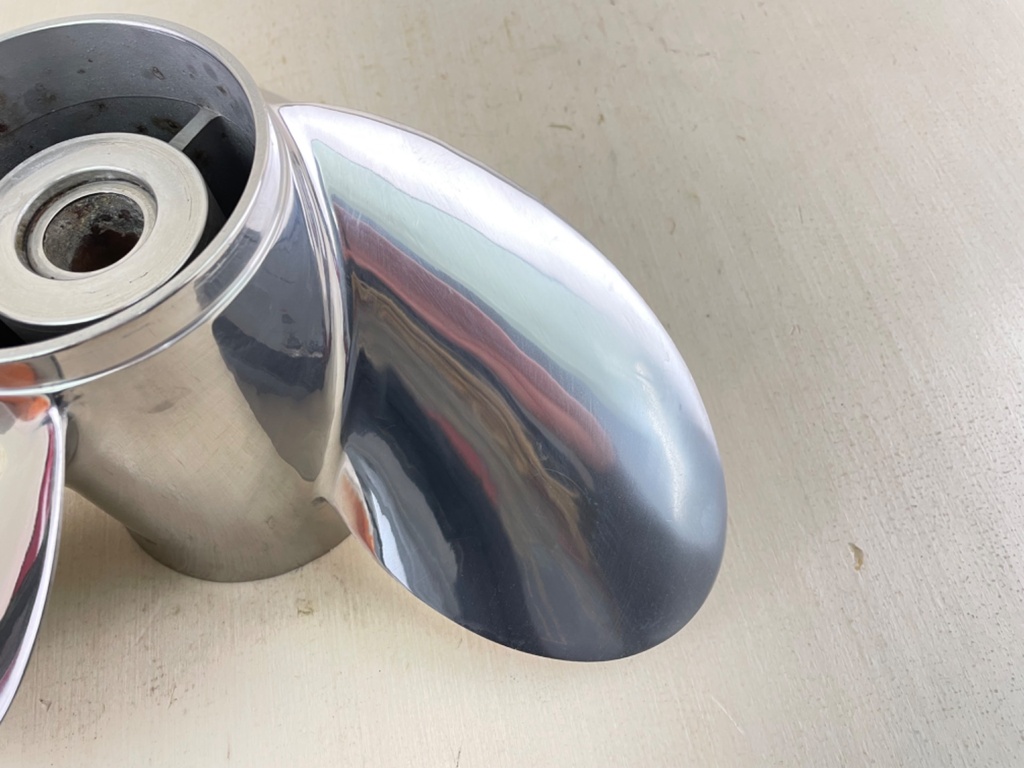 Suzuki Outboard Stainless Steel Prop Propeller 15 1/4 x 19 P RH