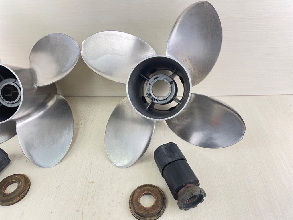 Mercury Marine Stainless Steel Prop Propeller 14 1/4 x 17P 4 Blade Pair