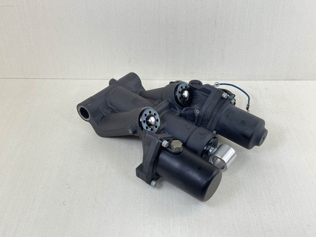 Yamaha 150HP 4 Stroke Outboard Power Trim Tilt Unit 63P-43800-23-00 Like New