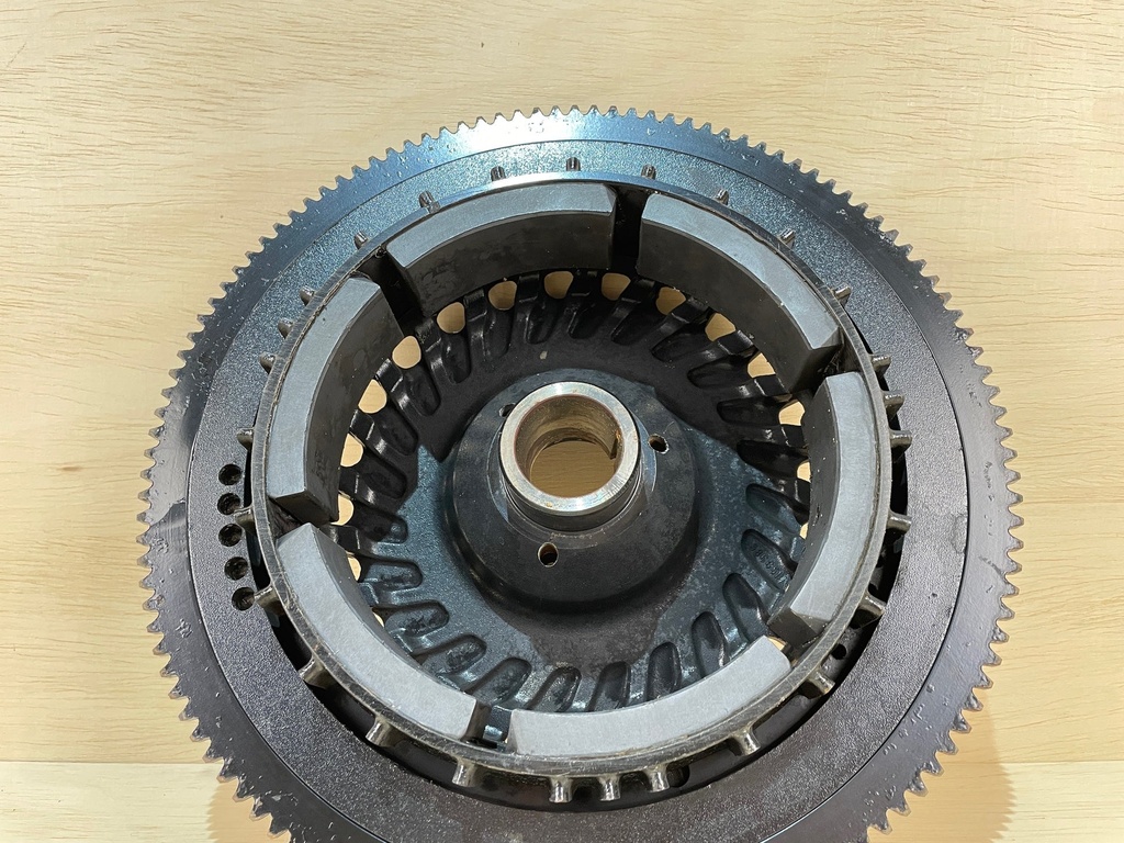 Johnson Evinrude Ficht Flywheel 200 225 250 HP 586653
