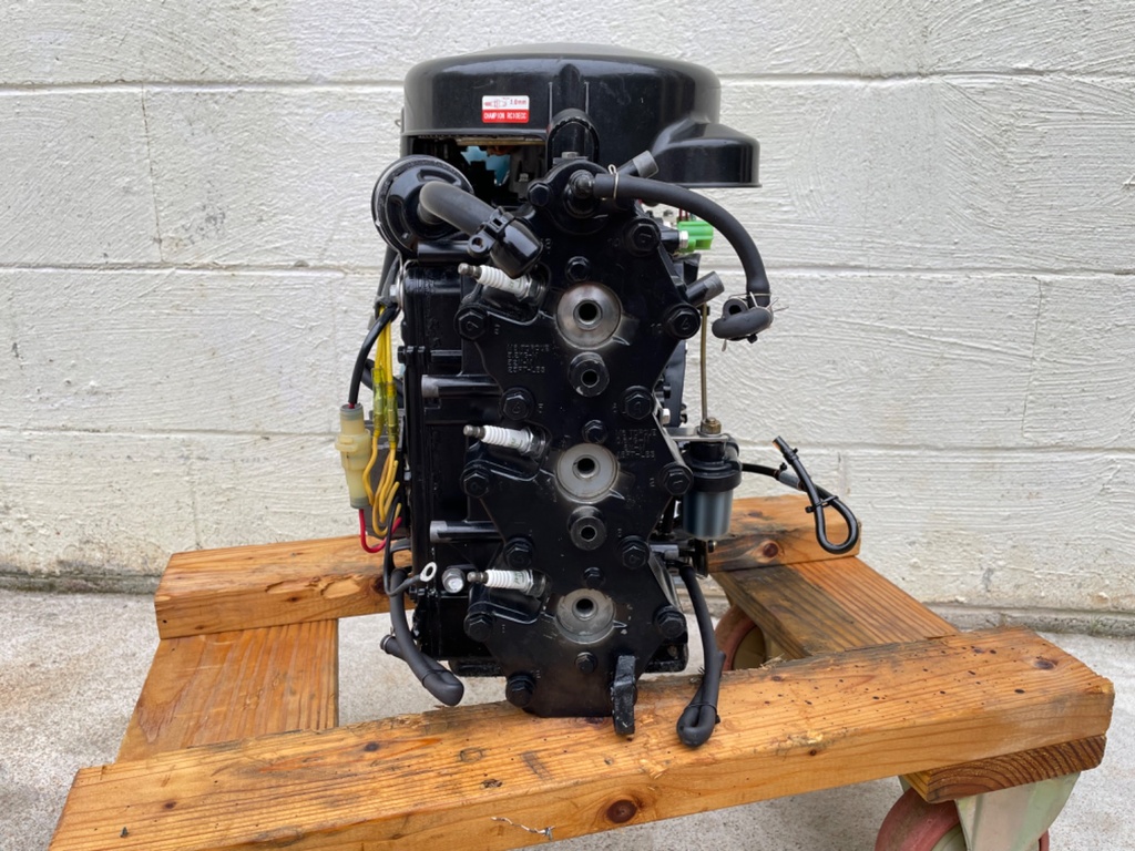 Nissan 40 50 HP TLDI 2 Stroke Outboard Powerhead Assembly Crankase Good Condition