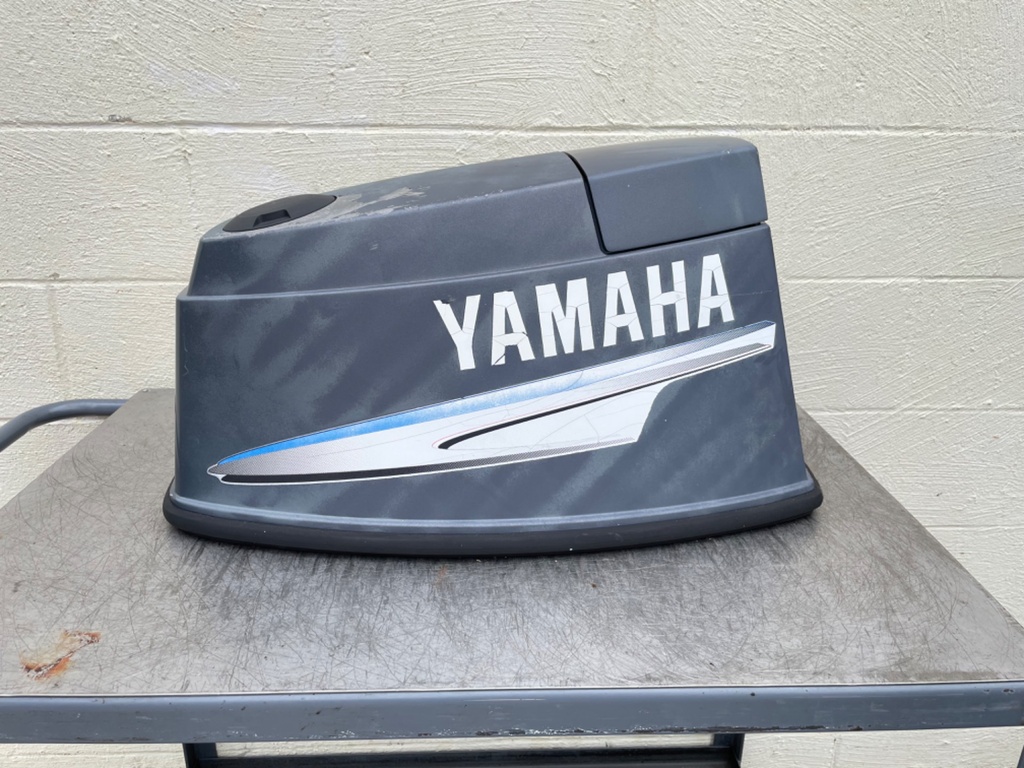 2000-2006 Yamaha 60HP 2 Stroke Outboard Top Cover Cowling Hood