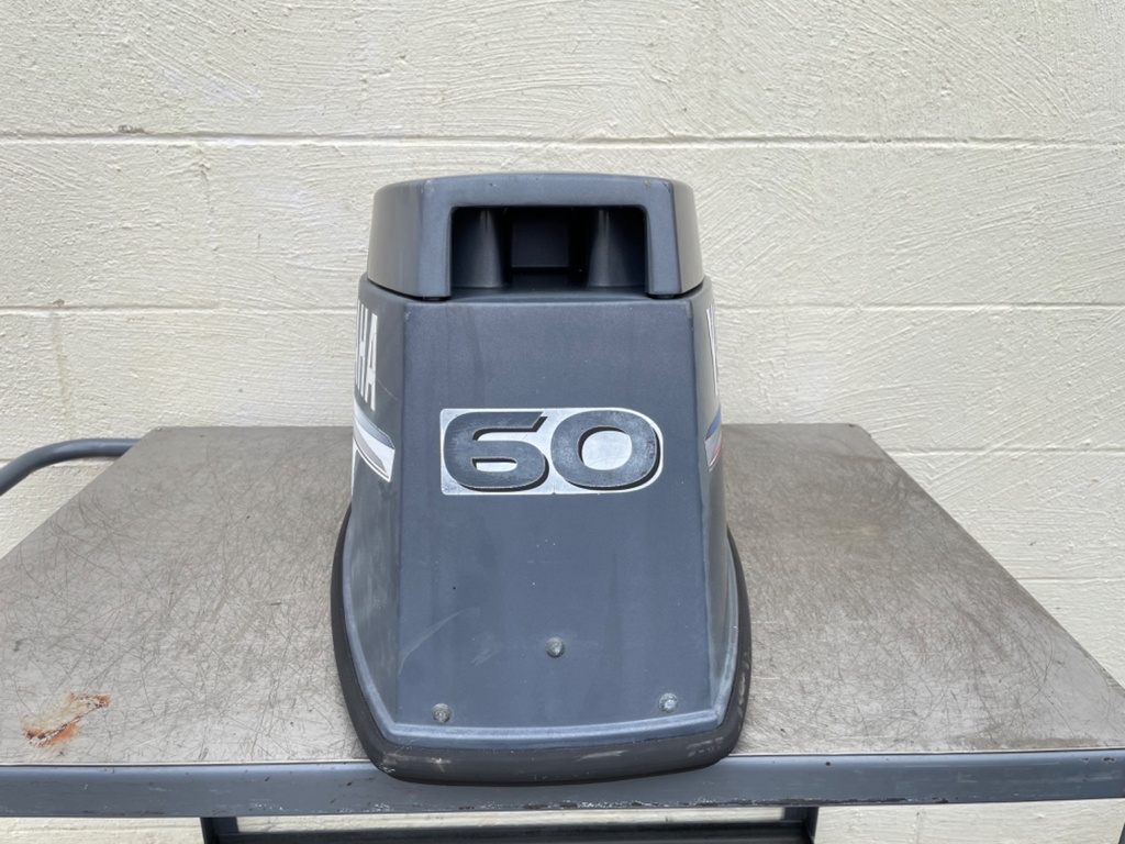 2000-2006 Yamaha 60HP 2 Stroke Outboard Top Cover Cowling Hood