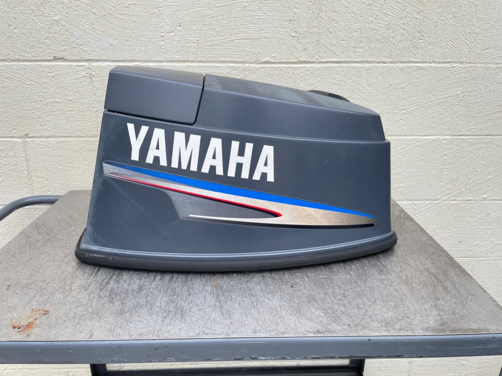 2000-2006 Yamaha 60HP 2 Stroke Outboard Top Cover Cowling Hood
