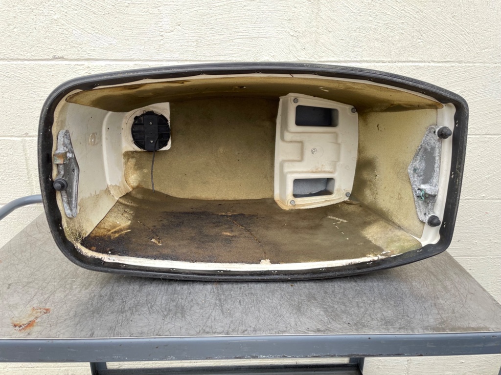 2002-2009 Yamaha 90HP 2 Stroke Outboard Top Cover Cowling Hood