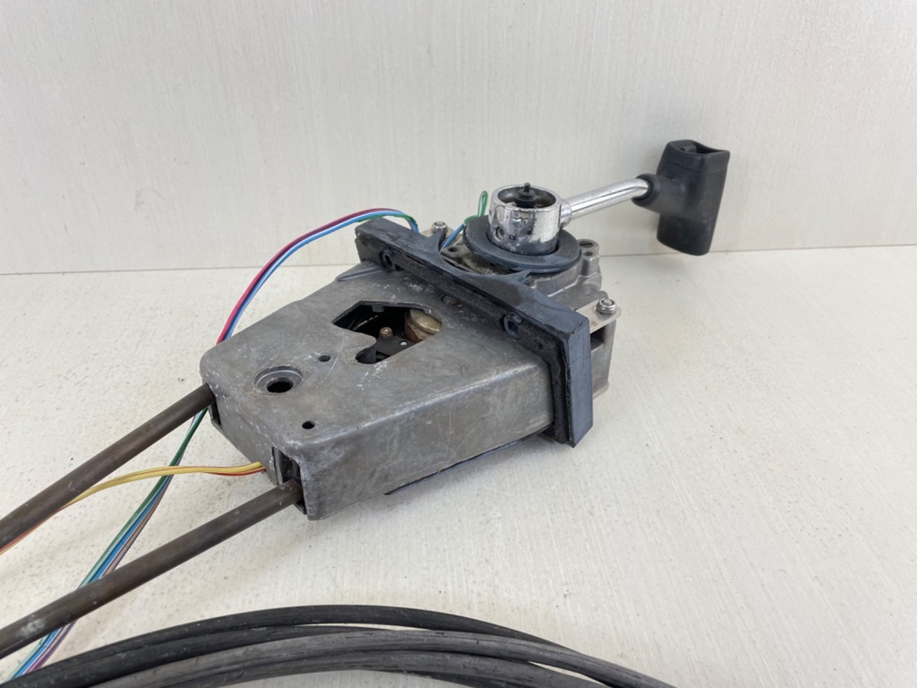 Mercury Top Mount Binnacle Control Box 88688A25 With 15’ cables