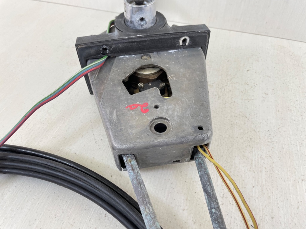 Mercury 88688A25 Top Mount Binnacle Control Box With 20’ cables