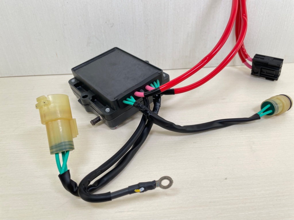 Yamaha F 300 350 HP 4 Stroke Outboard Rectifier Regulator Assembly 6AW-81960-01-00