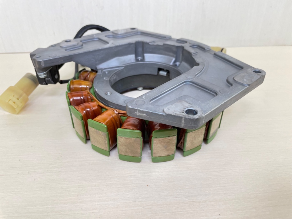 Yamaha F350 350HP 4 Stroke Outboard Stator Base Assembly 6AW-81460-00-00