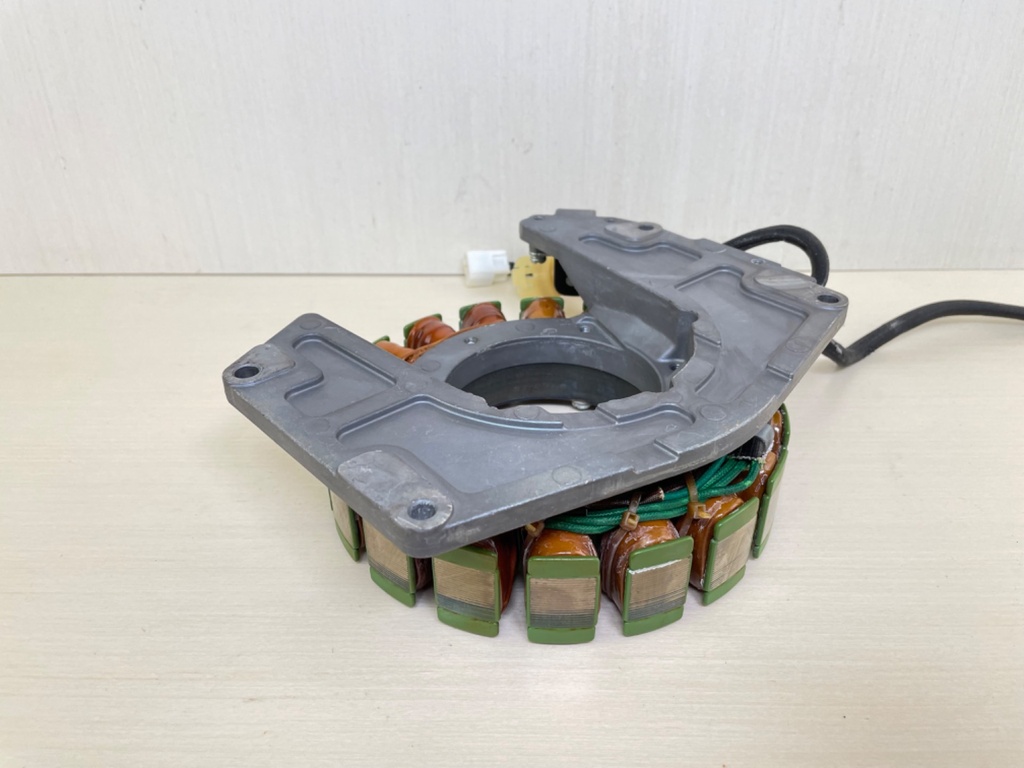 Yamaha F350 350HP 4 Stroke Outboard Stator Base Assembly 6AW-81460-00-00