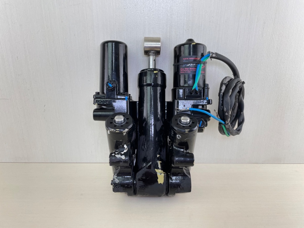 Yamaha V8 F 300 350 HP Outboard Power Trim Tilt Unit 6AW-43800-05-00