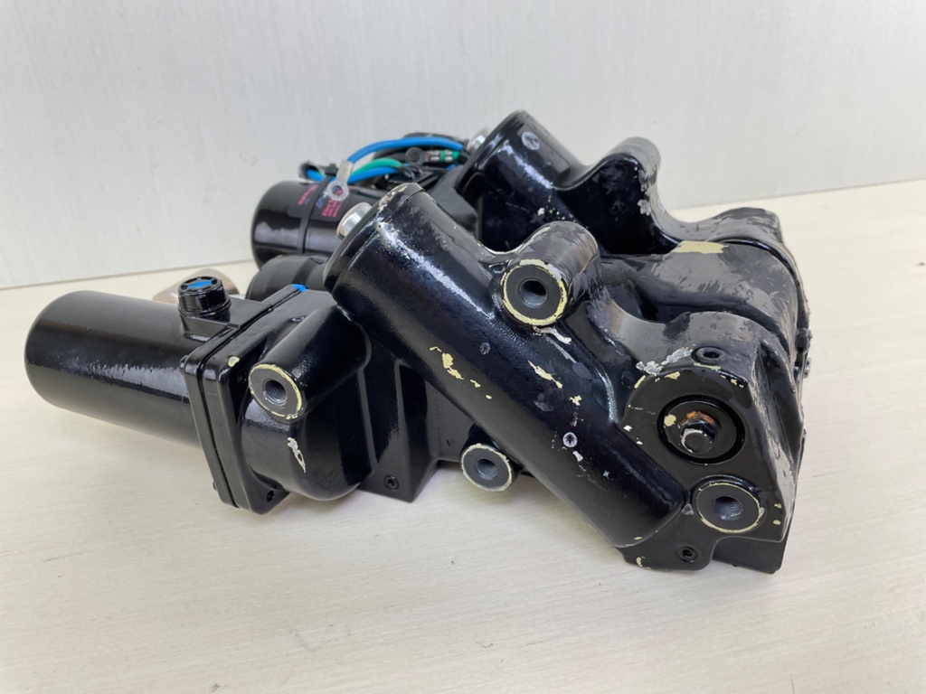 Yamaha V8 F 300 350 HP Outboard Power Trim Tilt Unit 6AW-43800-05-00