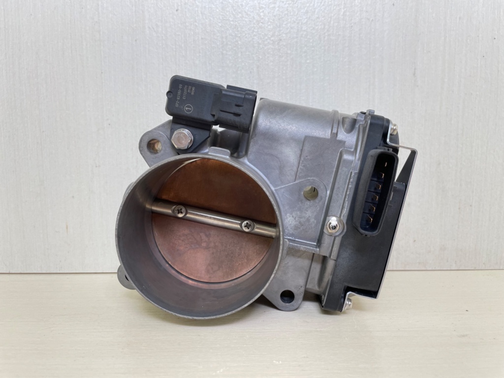 Yamaha F350 350HP 4 Stroke Outboard Intake Throttle Body Assembly 6AW-13750-01-00