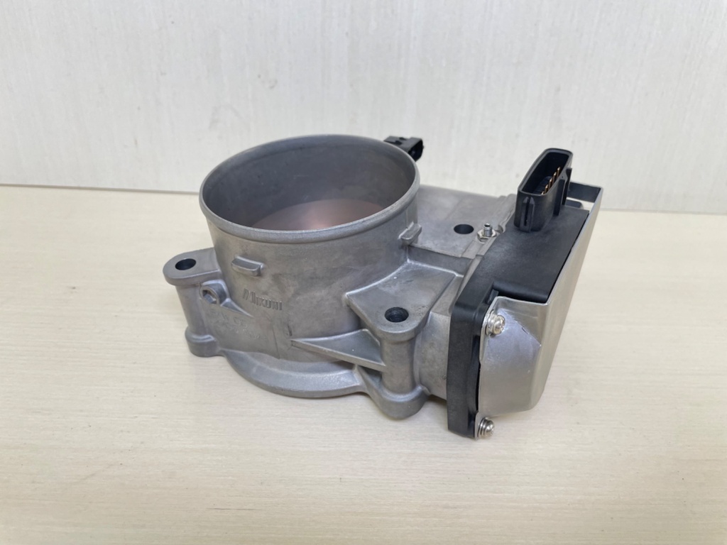 Yamaha F350 350HP 4 Stroke Outboard Intake Throttle Body Assembly 6AW-13750-01-00