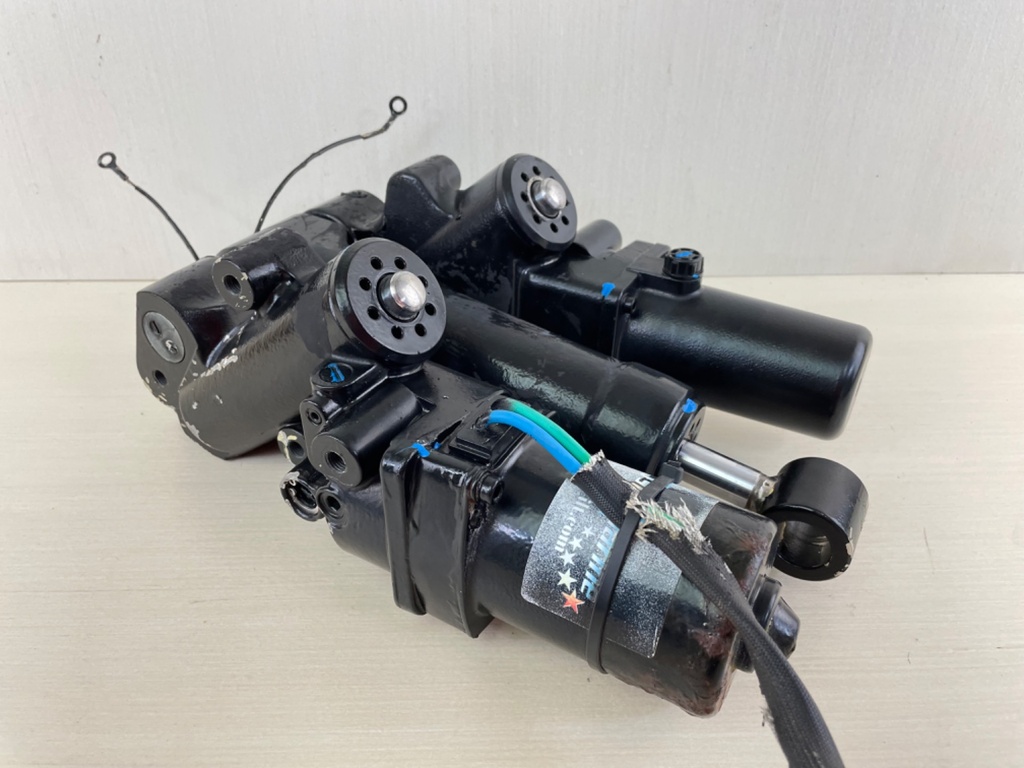 Yamaha V8 F 300 350 HP Outboard Power Trim Tilt Unit 6AW-43800-05-00