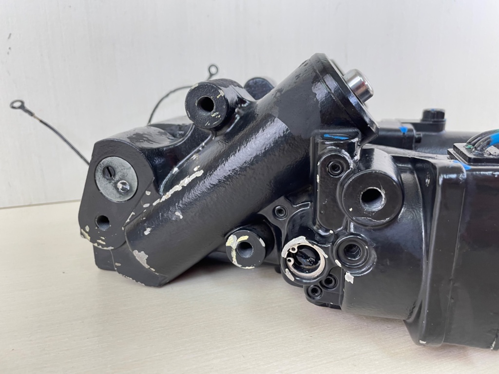 Yamaha V8 F 300 350 HP Outboard Power Trim Tilt Unit 6AW-43800-05-00