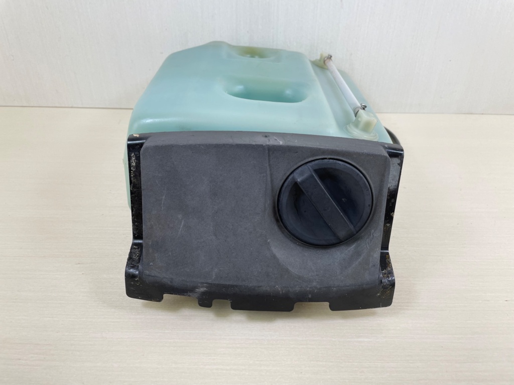 812778A1 Mercury 1989-1997 2 Stroke Oil Tank Reservoir 40HP