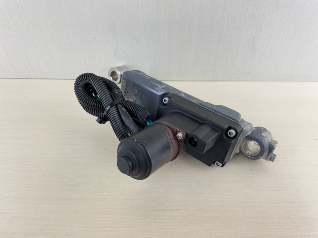 Yamaha 8 9.9 15 HP Outboard Power Trim & Tilt Assembly 69G-43840-00-4D