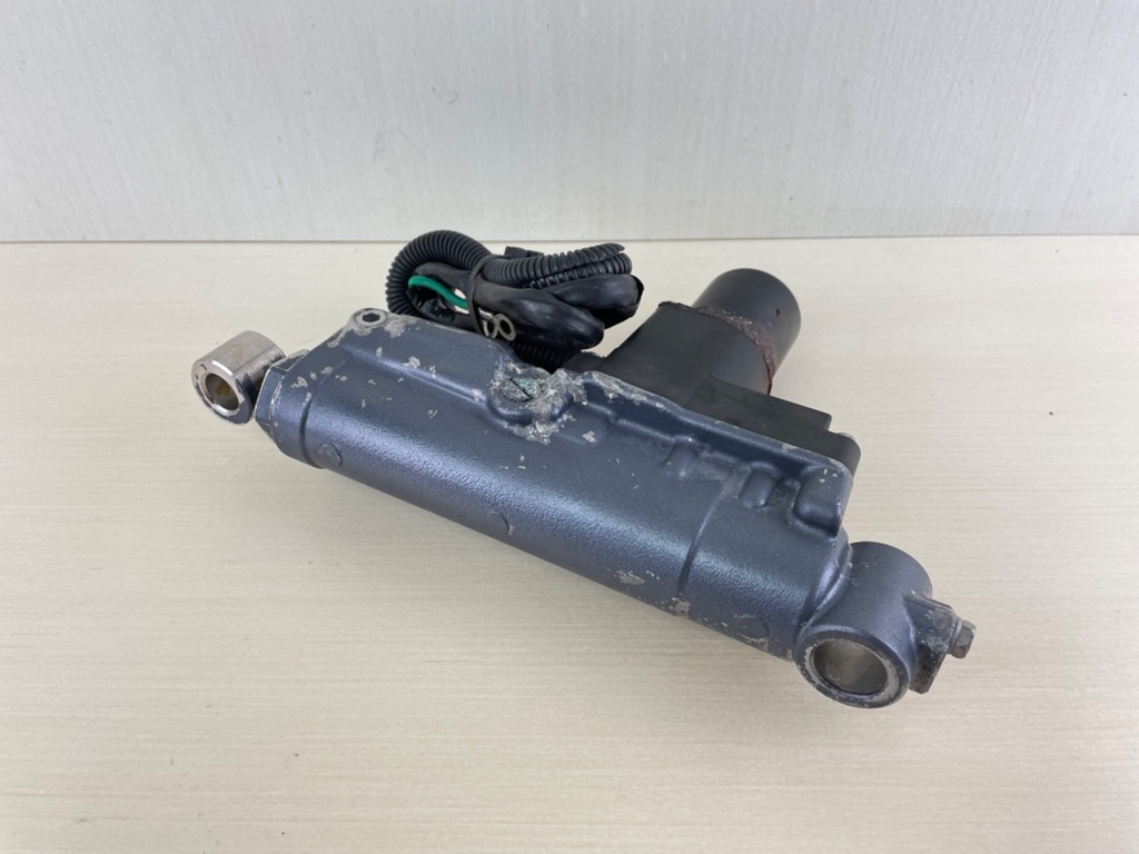 Yamaha 8 9.9 15 HP Outboard Power Trim & Tilt Assembly 69G-43840-00-4D