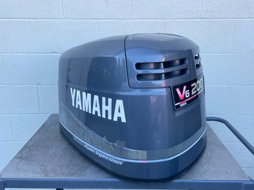 1999-2001 Yamaha 200HP 2 Stroke Outboard Top Cowling Cover Assembly 67H-42610-00-4D