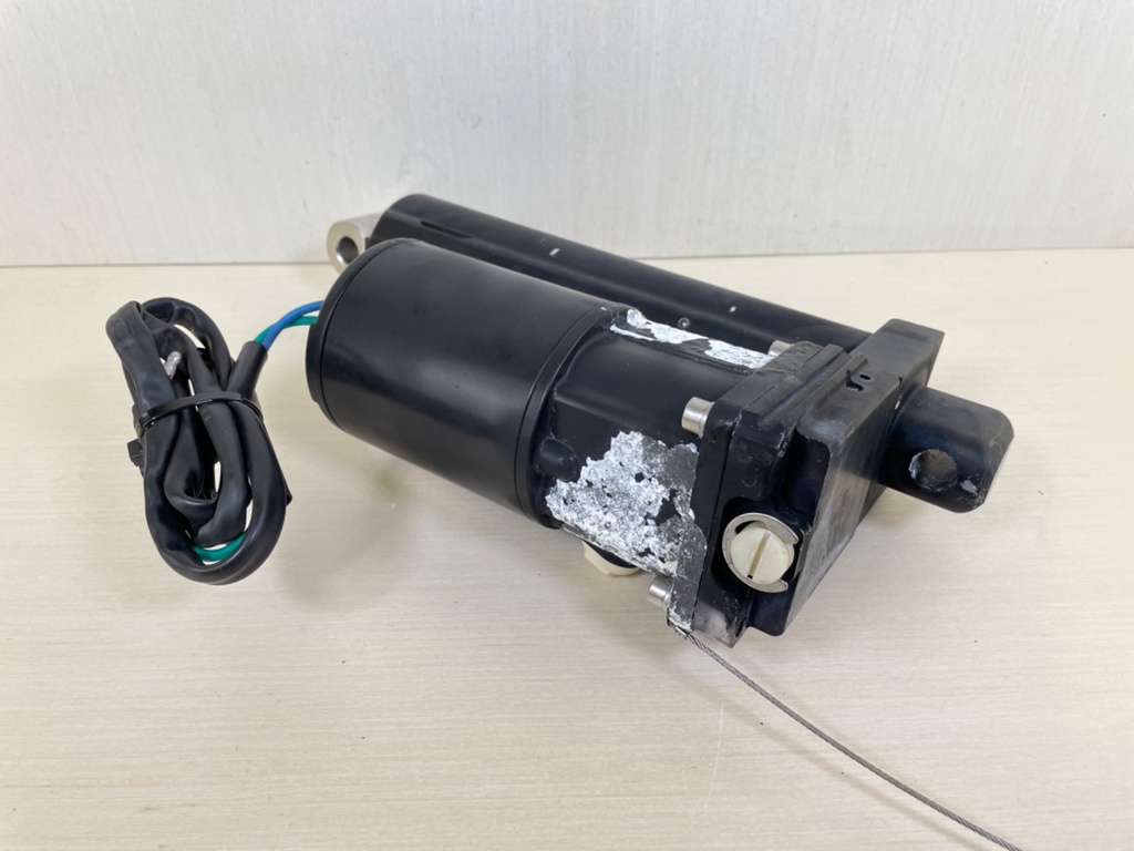 2005 Mercury 40HP 4 Stroke Outboard Power Trim Tilt Unit Assembly 8M0055006