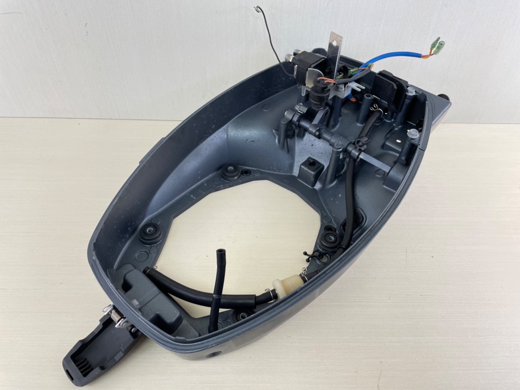 2007-2012 Yamaha 8 9.9HP 4 Stroke Outboard Lower Pan Bottom Cowling 68T-42710-01-8D