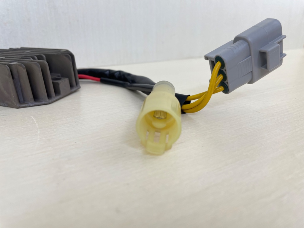 2009 Mercury 25 30 HP 4 Stroke Outboard Regulator Rectifier Assembly 898103T14