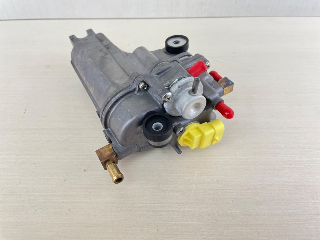 2006 - 2010 Mercury 25 30 HP 3 Stroke EFI VST Vapor Separator Tank 898103T25