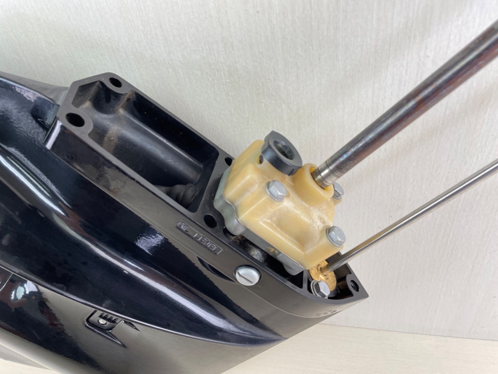 2006+ Mercury 25HP 4 Stroke Outboard Long Lower Unit Gear Case 825132T23