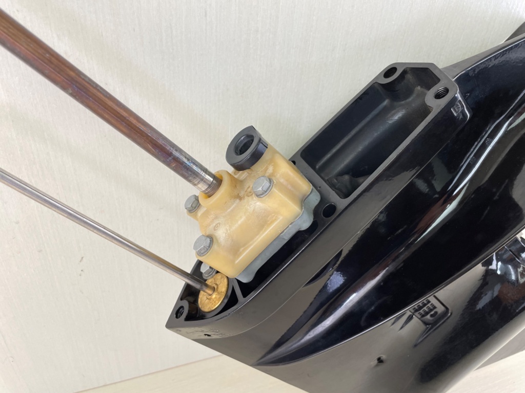 2006+ Mercury 25HP 4 Stroke Outboard Long Lower Unit Gear Case 825132T23