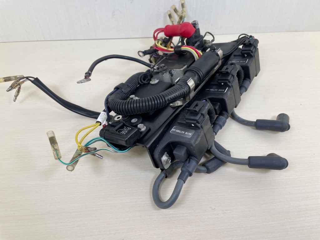 2000 Mercury 60HP 2 Stroke Engine Harness With Coil Packs Plate Regulator