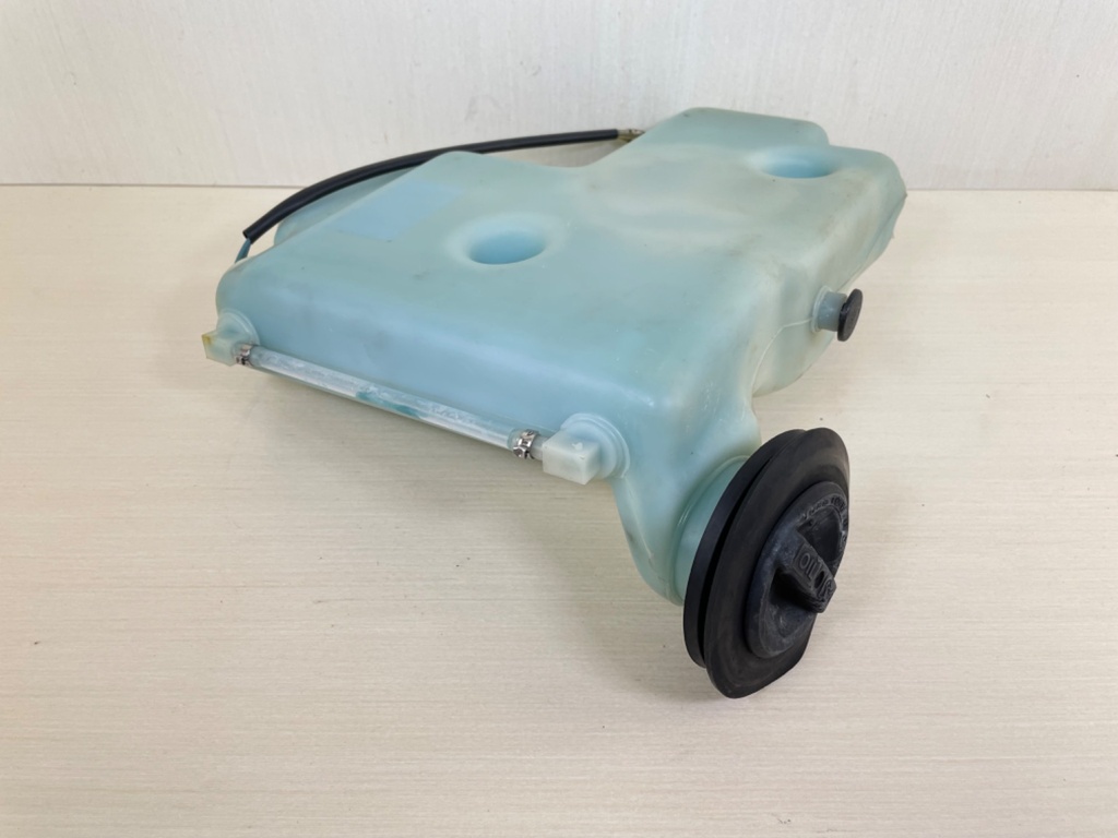 1991-2006 Mercury 50 55 60 HP 2 Stroke Outboard Oil Tank 812718T1 8127181