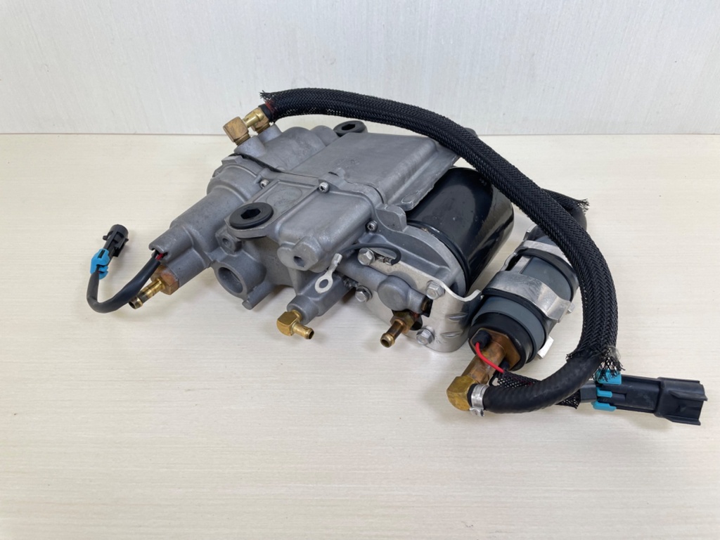 859174T06  Mercury 135 150 175 200 HP Optimax VST Vapor Separator Tank