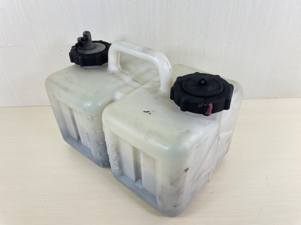 8742A22  Mercury Optimax Two 2 Stroke Outboard Remote Oil Tank Resevoir 3 Gallon