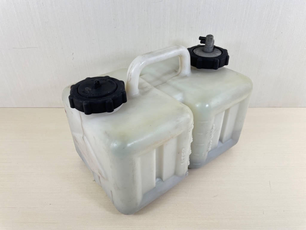 8742A22  Mercury Optimax Two 2 Stroke Outboard Remote Oil Tank Resevoir 3 Gallon