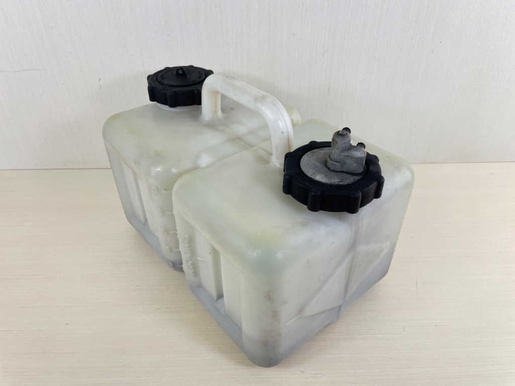 8742A22  Mercury Optimax Two 2 Stroke Outboard Remote Oil Tank Resevoir 3 Gallon