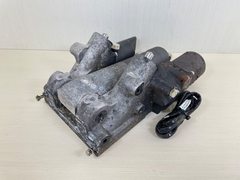 2007 Mercury 150HP Outboard Power Trim Tilt Unit Assembly 8M0168222